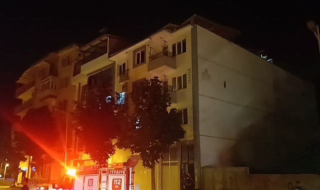 Apartman çatısı çöktü! Korku dolu anlar yaşandı
