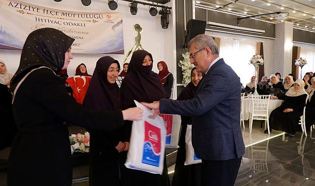 Aziziye'de Kur’an kursları yıl sonunu kutladı