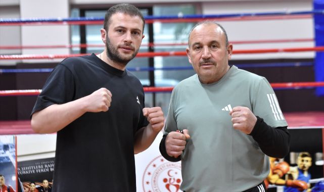 Baba oğul geleceğin boksörlerini yetiştiriyorlar