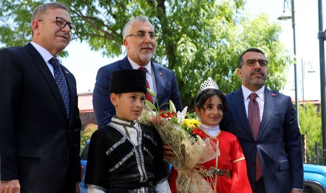 Bakan Işıkhan: “Türkiye artık yüzyıllık planlar yapan küresel bir aktör”