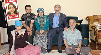 Gazi Baba'nın yürek yakan mücadelesi! 4 engelli çocuğuna tek başına bakıyor