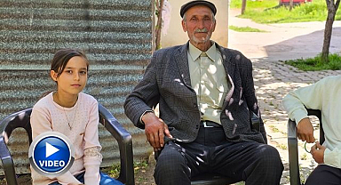 Bu ilçede 7'den 70'e herkes 3 dil konuşuyor