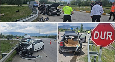 Çarpışmanın etkisiyle araç içinde sıkıştılar