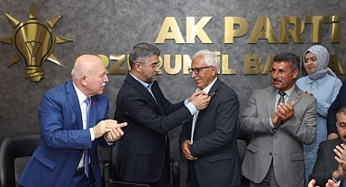 CHP’li meclis üyesi istifa ederek AK Parti’ye geçti   