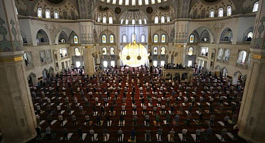 Cuma hutbesinde tövbe, adalet ve kardeşlik vurgusu