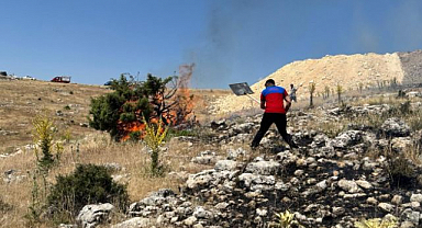 Dağlık alanda yangın: 50 dönüm alan zarar gördü