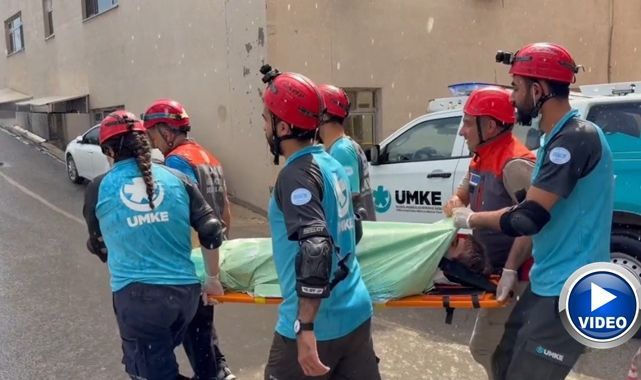 Deprem tatbikatı gerçeğini aratmadı   