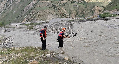 Dereye düşen çobanın cansız bedenine ulaşıldı