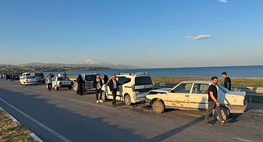 Düğün konvoyunda zincirleme kaza...