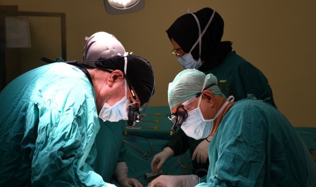 Dünya'da bir ilk!  Aynı anda 16 ameliyat yapıldı, operasyon 22 saat sürdü   