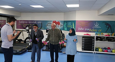 Erzurum'da 80 yaş üstü vatandaşlara sağlık desteği