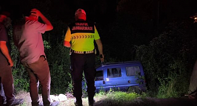 Erzurum'da feci kaza! Freni patlayan araç bahçeye uçtu