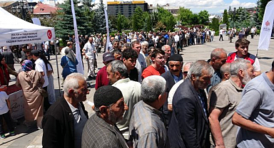 Erzurum'da geleneksel aşure ikramında yoğunluk yaşandı
