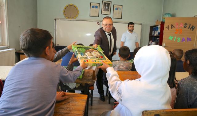 Erzurum'da örnek uzlaşma: ceza yerine öğrencilere kitap ve oyuncak