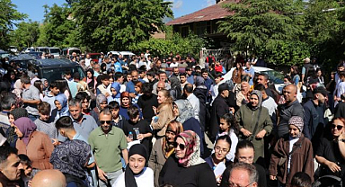 Erzurum'da sınav merkezini karıştıran öğrenci son anda yetiştirildi