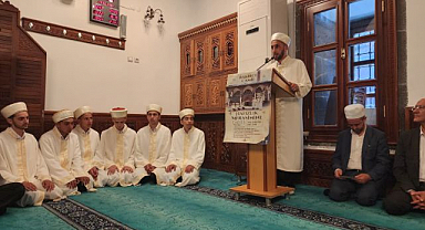Erzurum'da tarihi camide anlamlı mezuniyet