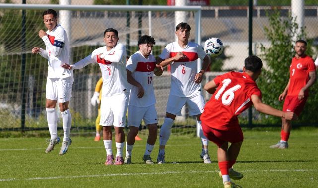 Erzurum'daki UEFA Regions Cup Türkiye Finalleri'nde yarı final heyecanı