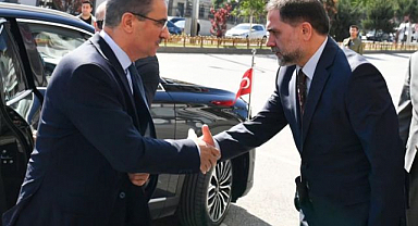 Erzurum Valisi Baruş’tan Yakutiye Belediyesi’ne ziyaret