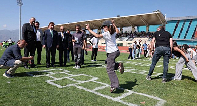 Geleneksel oyunlar şenlikte yeniden hayat buldu