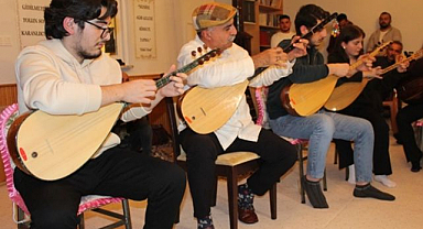 'Gezici Bağlama Atölyesi' için başvurular başladı! Erdal Erzincan genç yetenekleri arıyor
