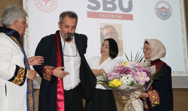 Görevde yükselen 44 öğretim üyesine cübbe giydirildi