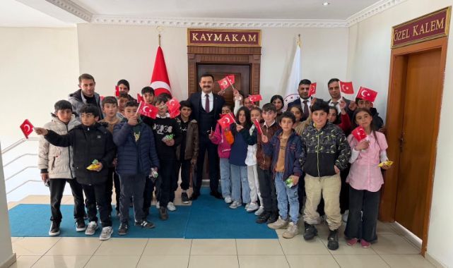 ‘Halkın Kaymakamı’ Karayazı’ya veda etti