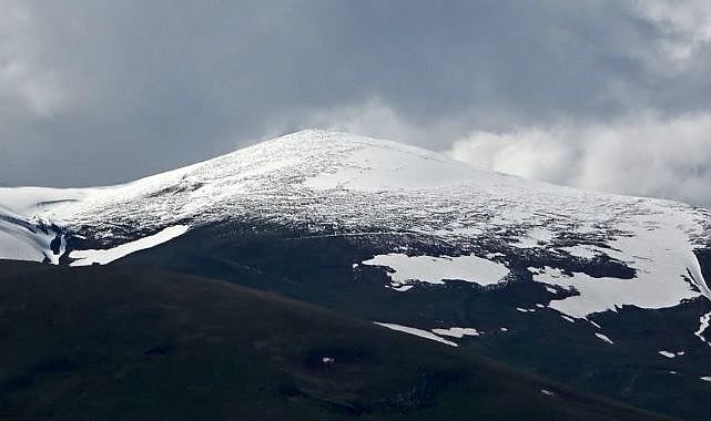 Haziranda kar sürprizi