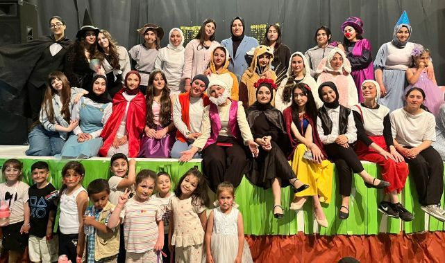 Hınıs’ta masal tiyatrosuna miniklerden büyük ilgi