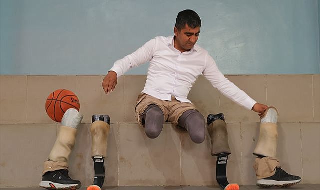 İki bacağını kaybetti, Hayata yeniden sarıldı
