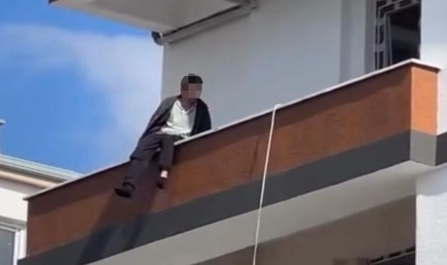 İnşaatın 4. katına çıkan şahsı polis ikna etti