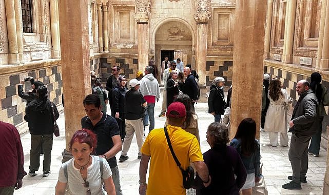 İshak Paşa Sarayı'na bayramda ziyaretçi akını