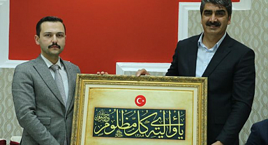 Kaymakam Oğuztürk'e duygusal veda
