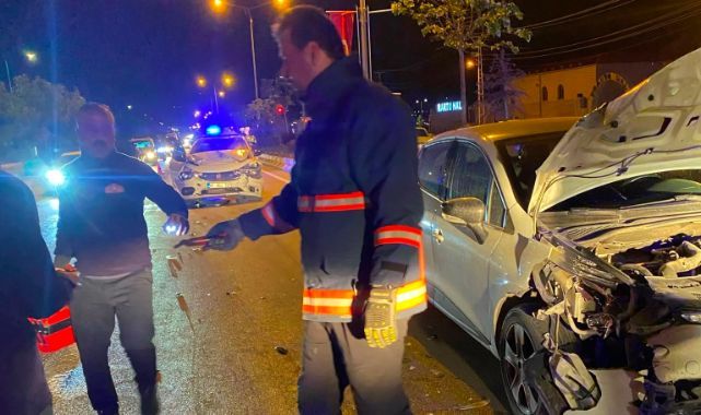 Kontrolden çıkan otomobil kaza yaptı