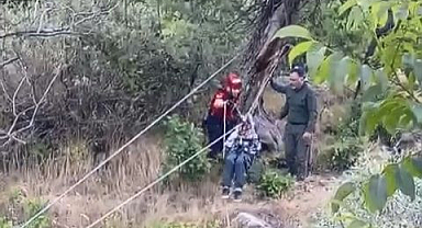 Mahsur kalan kardeşlerin yardımına jandarma yetişti   