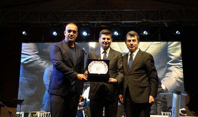 MHP İl Başkanı Yurdagül, İspir’de Mustafa Yıldızdoğan konserine katıldı