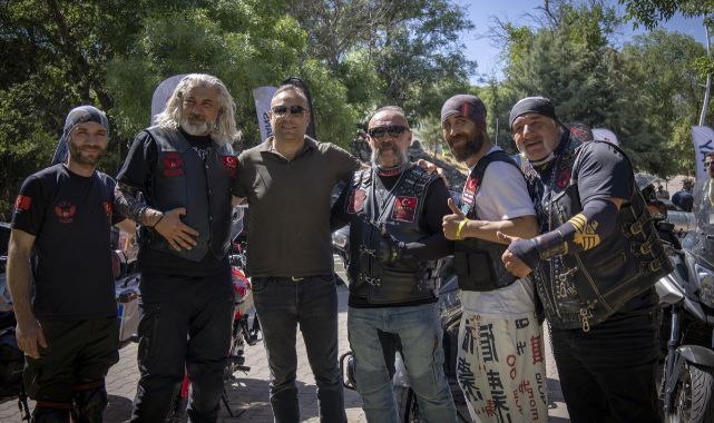 Motosiklet tutkunları bir araya geldi
