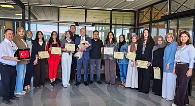 Öğrencilerinden hasta çocuklara moral etkinliği