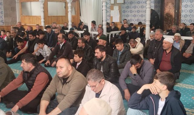 Oltu Özdere’de vefa günü hatmi geleneği sürdü