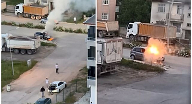 Park halindeki araç alev alev yandı