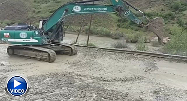 Selin kapattığı yol yeniden ulaşıma açıldı   