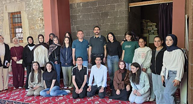 Tarihi ve kültürel mekanlara anlamlı öğrenci gezisi