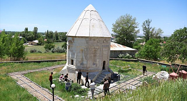 Tarihi yapılar restorasyona hazırlanıyor