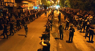 Tasua Gecesi merasiminde binlerce kişi yürüdü