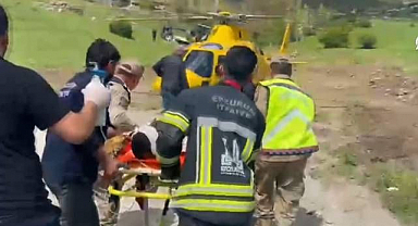 Yangında ağır yaralanan kişi helikopterle Erzurum'a sevk edildi