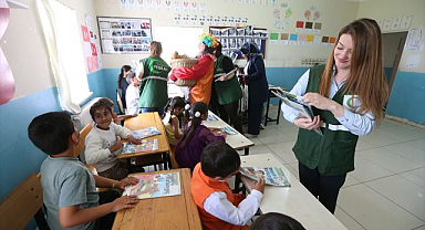 Yeşilay gönüllüleri çocuklarla buluştu