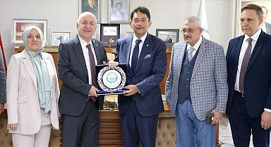 Zafer Partisi  Lideri Özdağ, Erzurum’da  temaslarda  bulundu