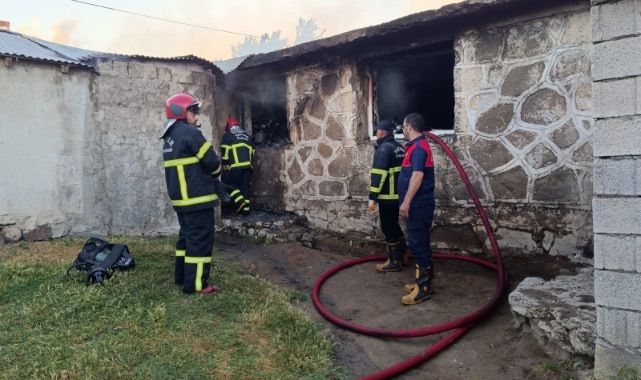 22 kişilik aile yangından son anda kurtarıldı!