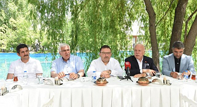 AK Parti Erzurum teşkilatı gündemi değerlendirdi: 