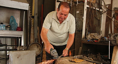 Çekiç sesinde baba mirası
