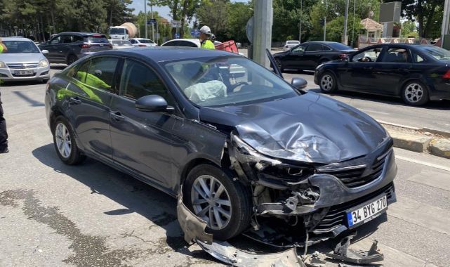 Cip ile otomobil çarpıştı! 